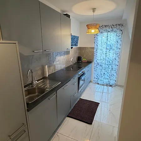 Zentrale 3-zimmer-wohnung Mit Balkon - Bis 5 Gaeste Lejlighed Ludwigsburg