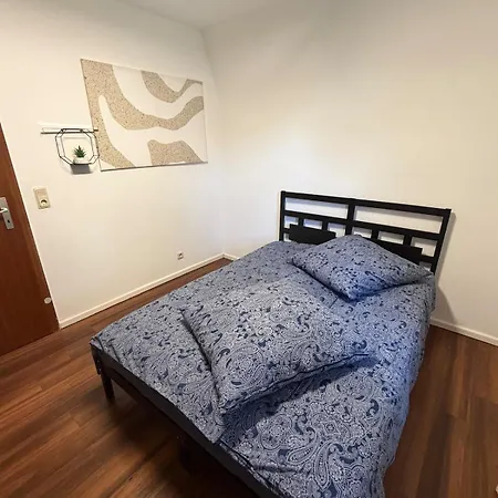 Apartment Zentrale 3-zimmer-wohnung Mit Balkon - Bis 5 Gaeste Ludwigsburg