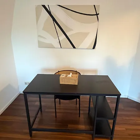 Zentrale 3-zimmer-wohnung Mit Balkon - Bis 5 Gaeste Apartment *